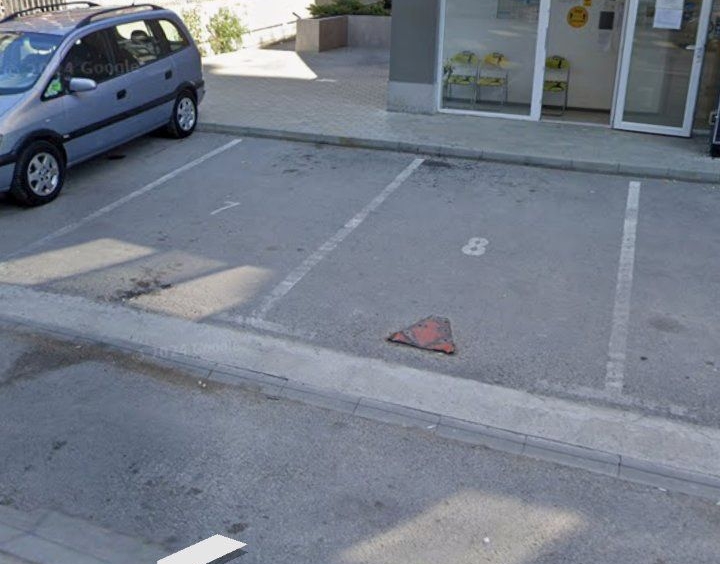 Дава се под наем Гараж / Паркомясто в Варна, Кайсиева градина - 14 кв.м за 51 € - Снимка #1