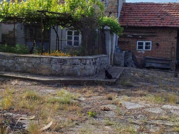 Къща в с. Аврен, Област Варна - 70 кв.м за 929 €/кв.м - Снимка #1