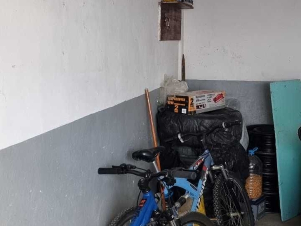 Гараж / Паркомясто в Разград, Център - 18 кв.м за 1134 €/кв.м - Снимка #1