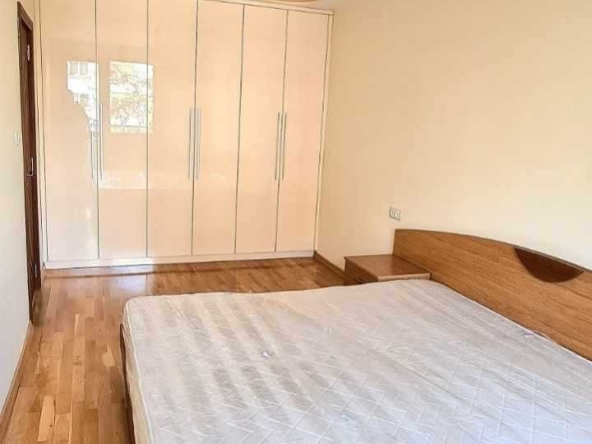 Дава се под наем Тристаен апартамент в София, Борово - 100 кв.м за 900 € - Снимка #1