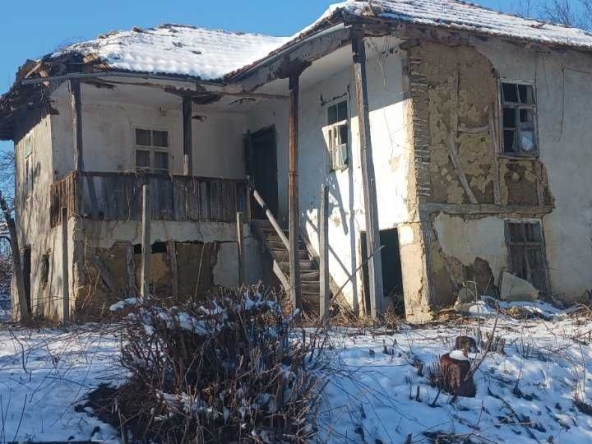 Къща в с. Девино, Област Търговище - 50 кв.м за 199 €/кв.м - Снимка #1