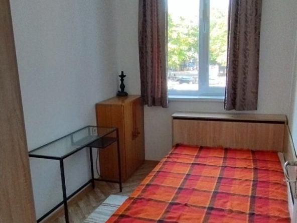 Дава се под наем Многостаен апартамент в Пловдив, Център - 75 кв.м за 460 € - Снимка #1