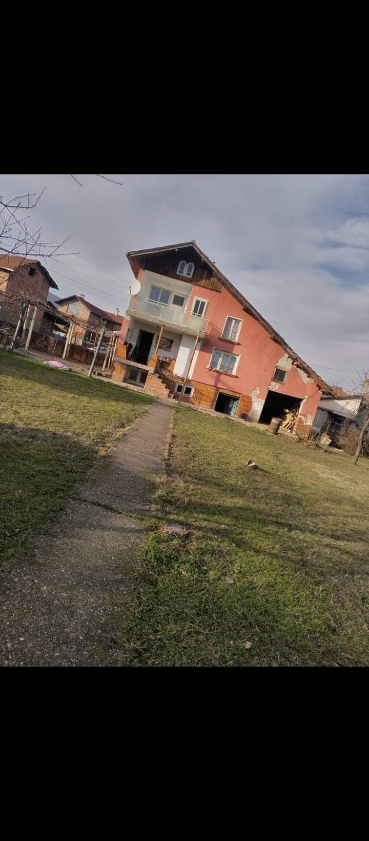 Къща в Ловеч, Широк център - 1016 кв.м за 35 €/кв.м - Снимка #1