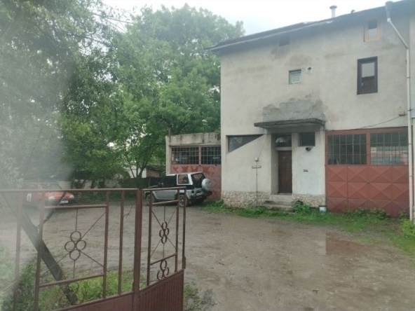 Къща в София, Славия - 300 кв.м за 1530 €/кв.м - Снимка #1