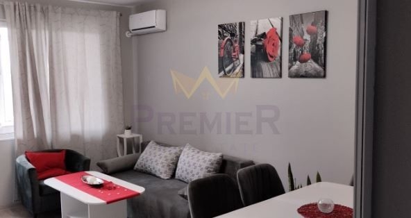Дава се под наем Тристаен апартамент в Варна, Младост 1 - 60 кв.м за 500 € - Снимка #1