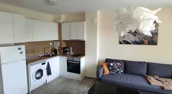 Дава се под наем Двустаен апартамент в Бургас, Сарафово - 60 кв.м за 425 € - Снимка #1