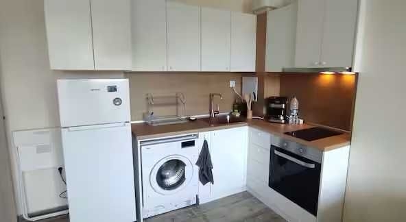 Дава се под наем Двустаен апартамент в Бургас, Славейков - 60 кв.м за 425 € - Снимка #1