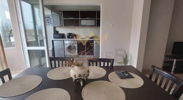 Дава се под наем Четиристаен апартамент в Варна, Център - 100 кв.м за 1000 € - Снимка #1