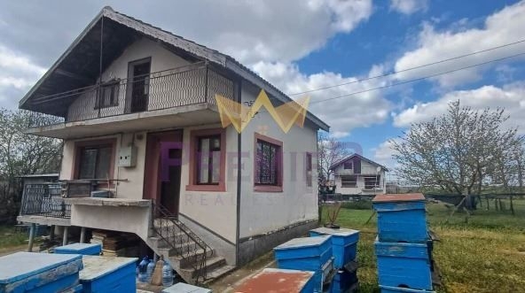 Къща в с. Ветрино, Област Варна - 100 кв.м за 700 €/кв.м - Снимка #1