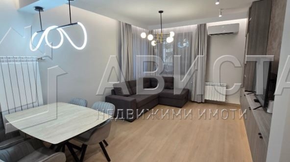 Дава се под наем Двустаен апартамент в София, Център - 60 кв.м за 1250 € - Снимка #1
