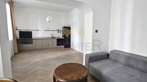 Етаж от къща в София, Център - 148 кв.м за 1953 €/кв.м - Снимка #1