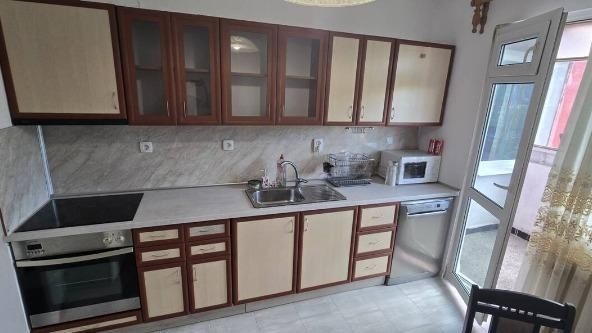 Дава се под наем Многостаен апартамент в Пловдив, Кършияка - 102 кв.м за 612 € - Снимка #1