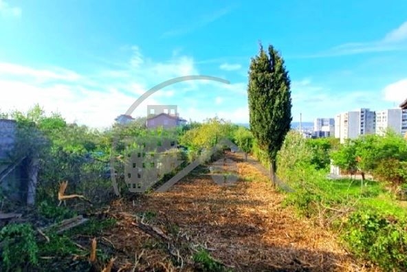 Парцел в Варна, Военна болница - 700 кв.м за 196 €/кв.м - Снимка #1