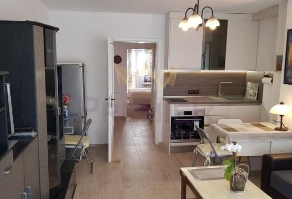 Дава се под наем Двустаен апартамент в Варна, ВИНС - 68 кв.м за 408 € - Снимка #1