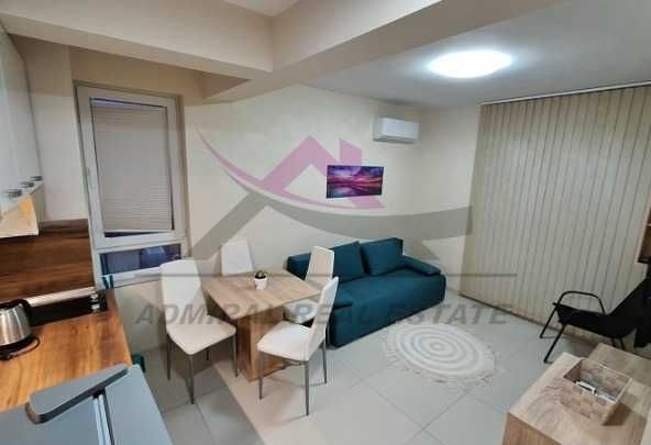 Дава се под наем Двустаен апартамент в Варна, Изгрев - 65 кв.м за 598.23 € - Снимка #1