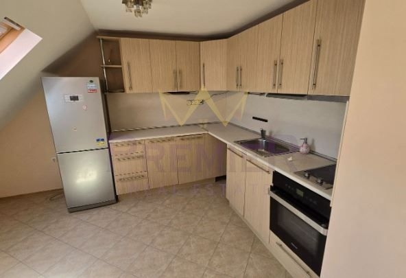 Тристаен апартамент в Варна, Цветен квартал - 77 кв.м за 1272 €/кв.м - Снимка #1