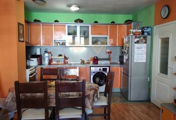 Дава се под наем Тристаен апартамент в Варна, Автогара - 65 кв.м за 484.5 € - Снимка #1