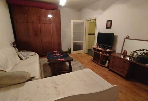 Дава се под наем Едностаен апартамент в София, Красно село - 50 кв.м за 433.5 € - Снимка #1