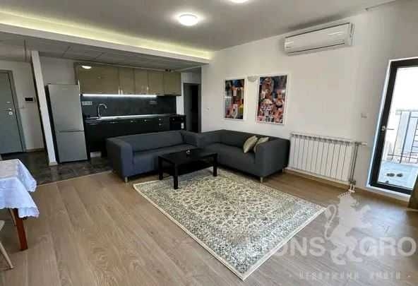 Дава се под наем Тристаен апартамент в Варна, Център - 90 кв.м за 1000 € - Снимка #1