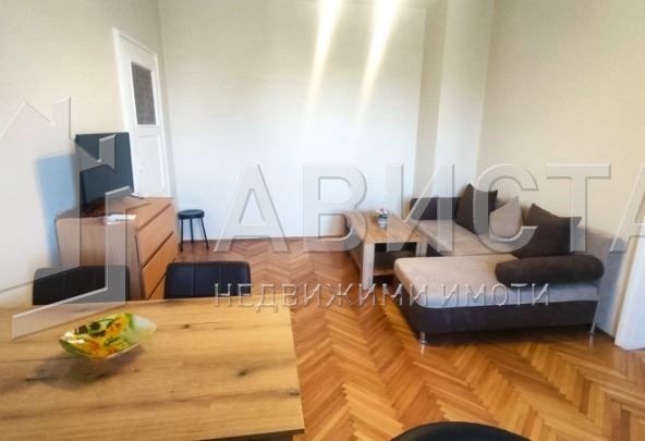 Дава се под наем Тристаен апартамент в София, Зона Б-19 - 70 кв.м за 663 € - Снимка #1
