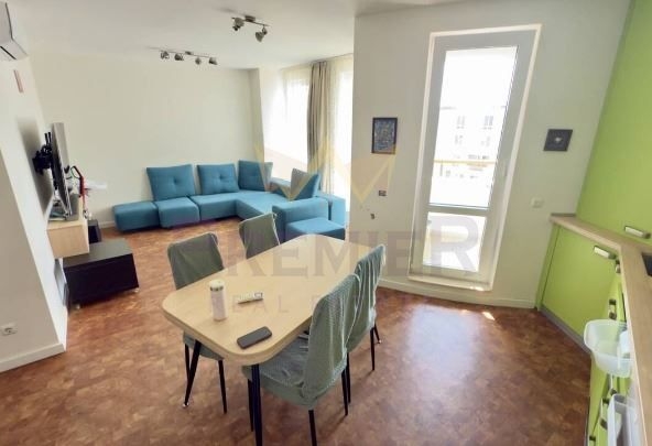 Тристаен апартамент в Бургас, Сарафово - 99 кв.м за 2061 €/кв.м - Снимка #1