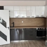 Дава се под наем Двустаен апартамент в Пловдив, Коматево - 60 кв.м за 409 € - Снимка #1