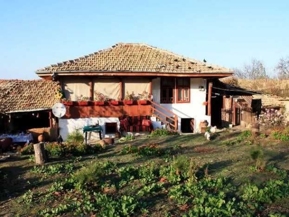 Къща в Каспичан - 46 кв.м за 776 €/кв.м - Снимка #1