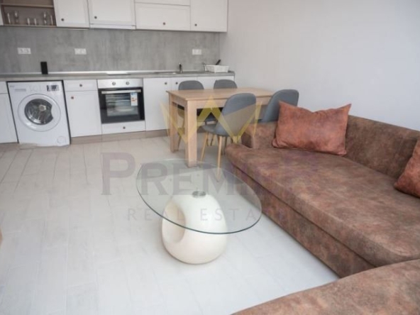 Дава се под наем Двустаен апартамент в Варна, Автогара - 75 кв.м за 459 € - Снимка #1