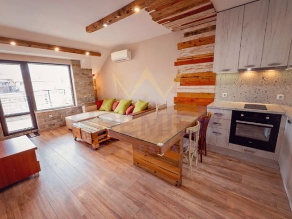 Дава се под наем Тристаен апартамент в Варна, Левски - 97 кв.м за 757.86 € - Снимка #1