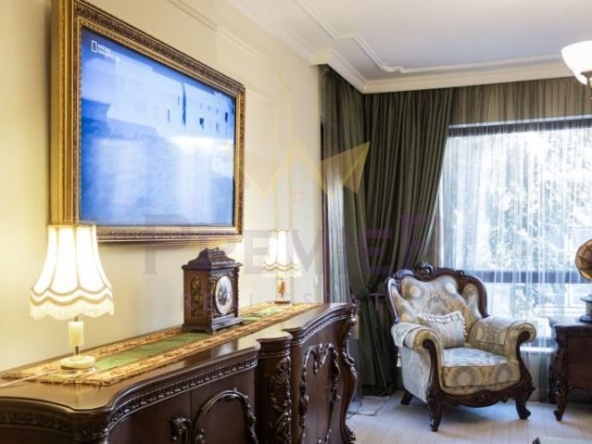 Дава се под наем Двустаен апартамент в Варна, Център - 82 кв.м за 1000 € - Снимка #1