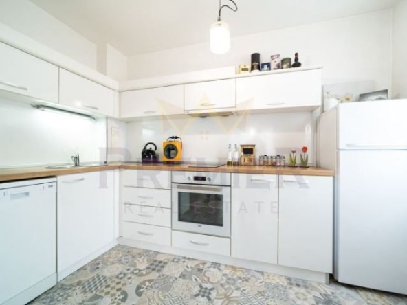 Дава се под наем Двустаен апартамент в Варна, Зимно кино Тракия - 60 кв.м за 561 € - Снимка #1