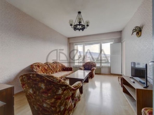 Тристаен апартамент в София, Света Троица - 84 кв.м за 2012 €/кв.м - Снимка #1