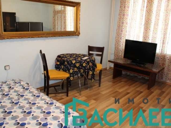 Дава се под наем Едностаен апартамент в София, Център - 44 кв.м за 214.2 € - Снимка #1