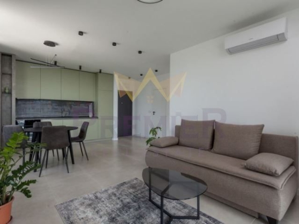 Дава се под наем Двустаен апартамент в Варна, Чайка - 76 кв.м за 1500 € - Снимка #1