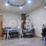 Четиристаен апартамент в Варна, Зимно кино Тракия - 92 кв.м за 1957 €/кв.м - Снимка #1