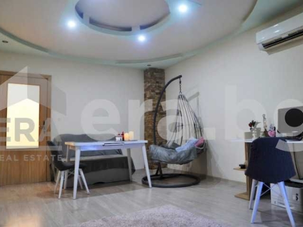 Четиристаен апартамент в Варна, Зимно кино Тракия - 92 кв.м за 1957 €/кв.м - Снимка #1