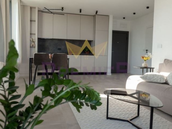 Дава се под наем Двустаен апартамент в Варна, Чайка - 76 кв.м за 1200 € - Снимка #1