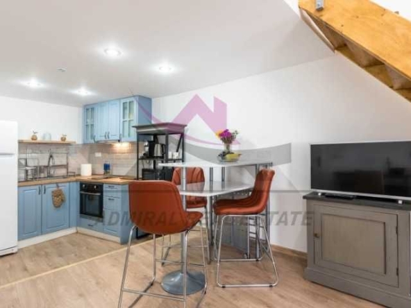 Дава се под наем Мезонет в Варна, Гръцка махала - 70 кв.м за 850 € - Снимка #1