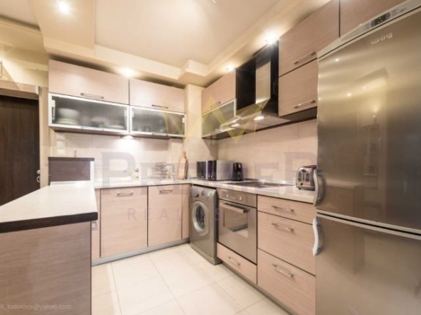 Дава се под наем Тристаен апартамент в Варна, Левски - 100 кв.м за 969 € - Снимка #1