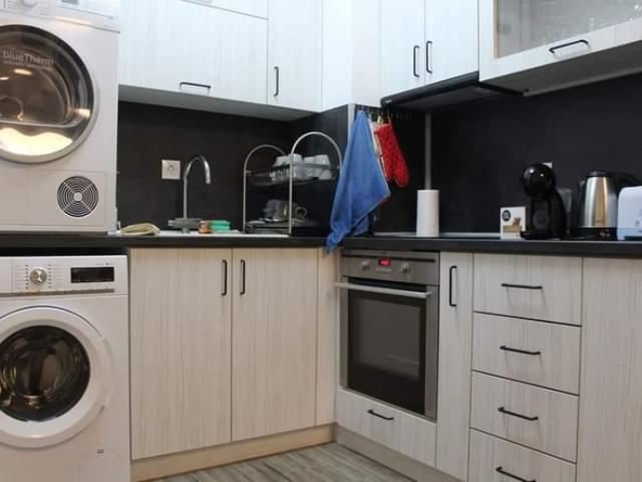 Дава се под наем Двустаен апартамент в Пловдив, Тракия - 64 кв.м за 460 € - Снимка #1