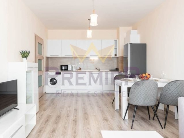 Дава се под наем Двустаен апартамент в Варна, Аспарухово - 77 кв.м за 897.6 € - Снимка #1