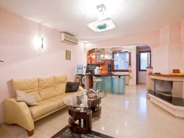 Дава се под наем Мезонет в София, Хиподрума - 130 кв.м за 847.62 € - Снимка #1