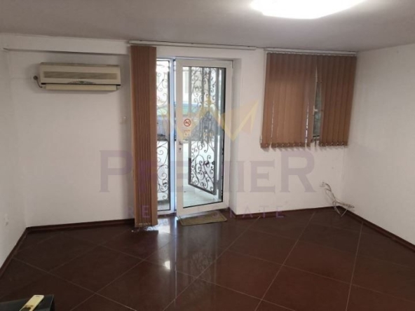 Дава се под наем Офис в Варна, Левски - 39 кв.м за 229.5 € - Снимка #1