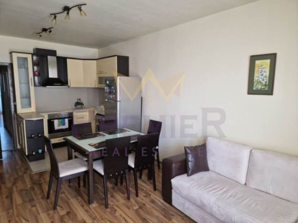 Дава се под наем Двустаен апартамент в Варна, Аспарухово - 65 кв.м за 459 € - Снимка #1