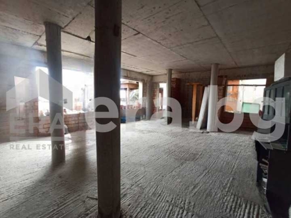 Къща в Варна, м-т Боровец - юг - 360 кв.м за 528 €/кв.м - Снимка #1