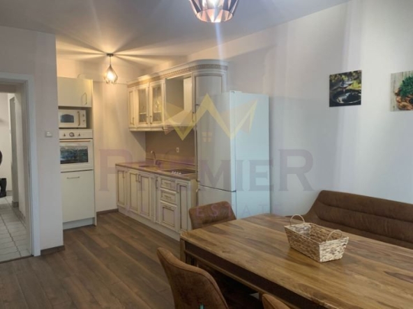 Дава се под наем Тристаен апартамент в Варна, Център - 98 кв.м за 1200 € - Снимка #1