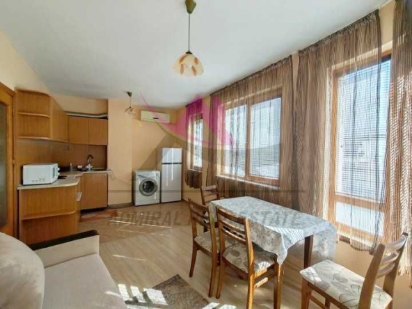 Дава се под наем Двустаен апартамент в Варна, Базар Левски - 55 кв.м за 425 € - Снимка #1