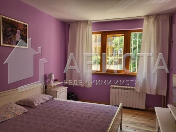 Дава се под наем Четиристаен апартамент в София, Лагера - 117 кв.м за 940 € - Снимка #1