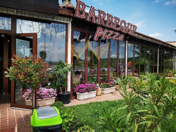 Заведение в Карнобат - 635 кв.м за 627 €/кв.м - Снимка #1