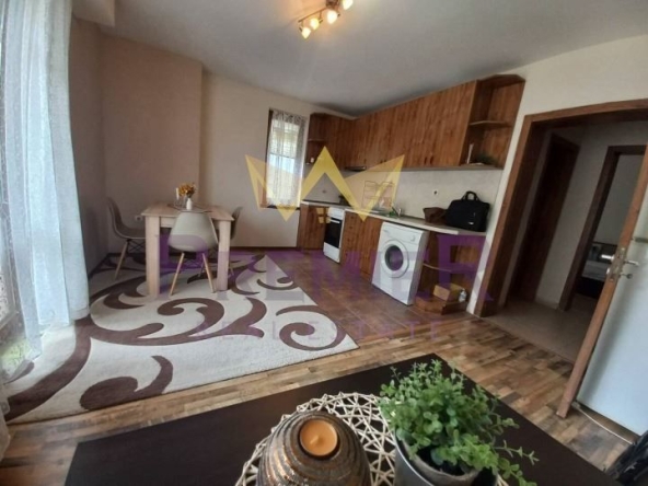 Дава се под наем Двустаен апартамент в Варна, Център - 48 кв.м за 408 € - Снимка #1